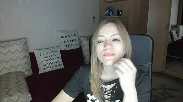 Tiffany Bates online show from January 14, 3:22 am