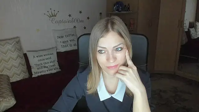 Tiffany Bates online show from November 2, 4:16 am