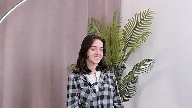 TarahCayne online show from September 25, 11:42 am