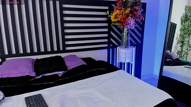 Cattleya veloza   online show from October 11, 9:17 pm