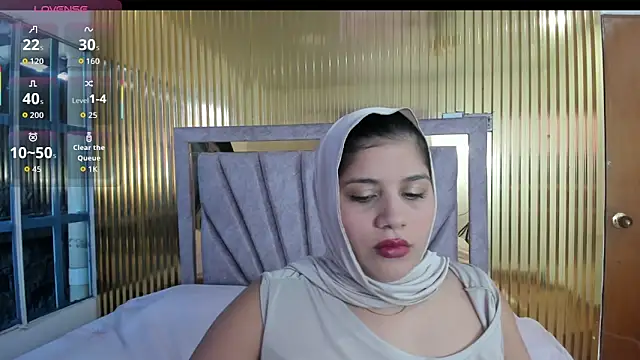 Amyra Rasi online show from October 11, 7:38 pm