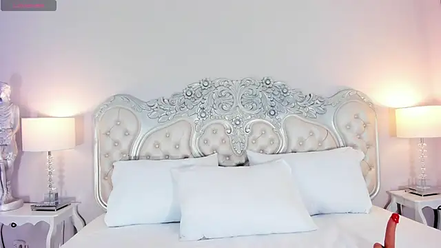 SabrinaKitty  online show from November 15, 10:44 pm