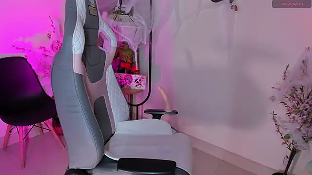 Zoe Skyler online show from November 6, 3:18 pm