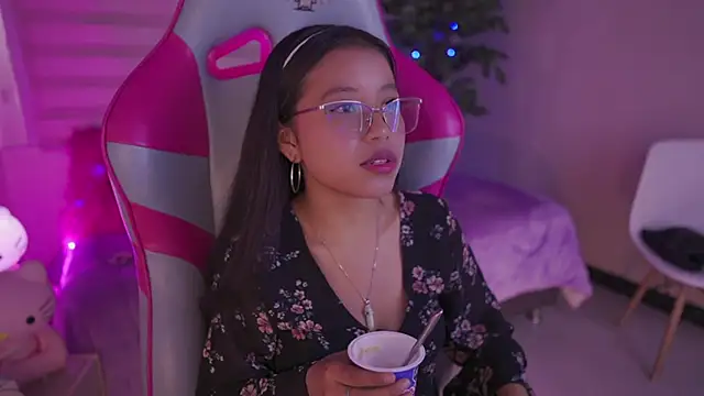 Zoe Skyler online show from November 20, 2:29 pm