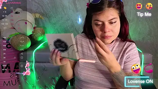 draviana a  online show from February 10, 2:58 am