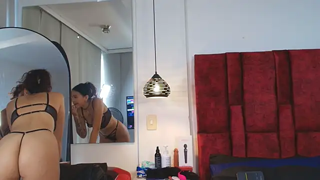 Sofia Hank  online show from November 5, 4:23 pm