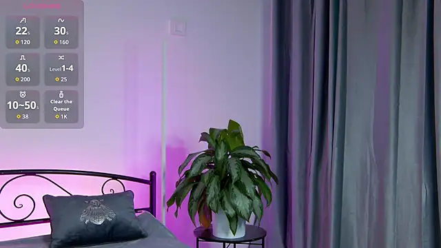 KariDollar online show from November 18, 8:59 am