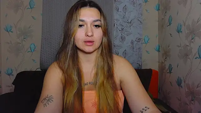 YourEmily xx online show from October 3, 7:30 pm
