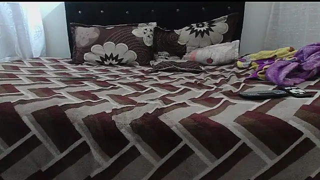 SofiaPinnk  online show from October 27, 7:30 pm