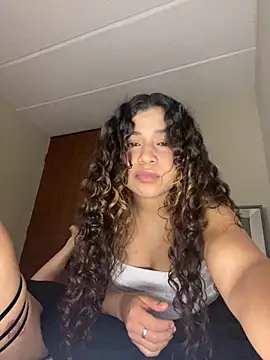Sofi-Glow online show from October 2, 9:09 pm