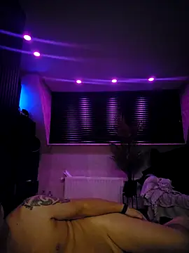 WhimsicalBirdette online show from September 28, 8:25 pm