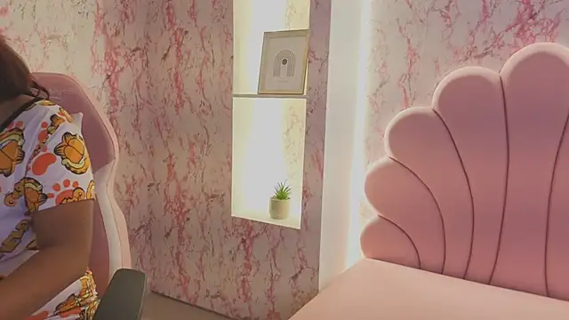 Sharon Curvy online show from October 10, 3:00 am