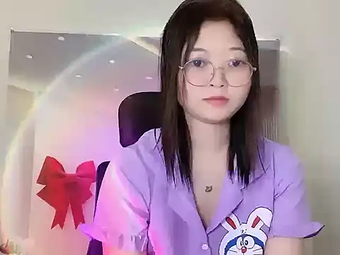 petite01 online show from September 26, 5:54 pm