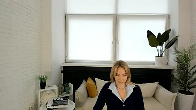 RanaeLaine online show from September 27, 5:25 am