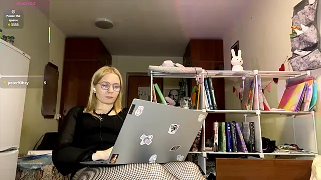 xX Looola Xx online show from November 10, 4:13 pm