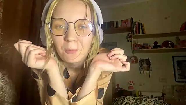 xX Looola Xx online show from October 4, 7:40 pm