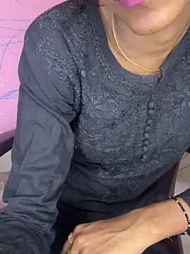 Nencycute1 online show from October 13, 5:43 am