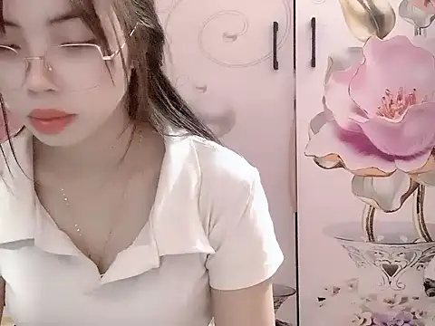 Ellie039 online show from November 3, 10:47 pm