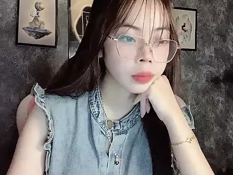 Ellie039 online show from October 3, 8:30 am