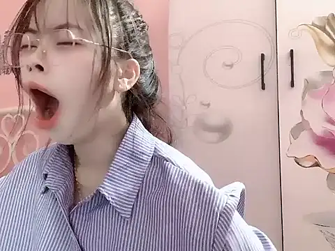 Ellie039 online show from November 1, 10:25 pm