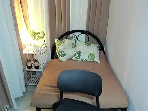 Jasmine foxxe online show from November 10, 7:20 pm