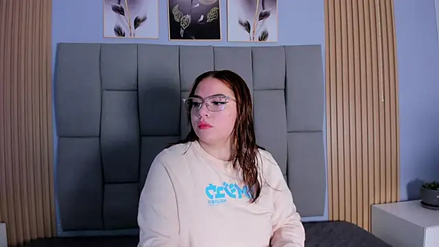 Kandyfrees  online show from January 15, 11:27 am