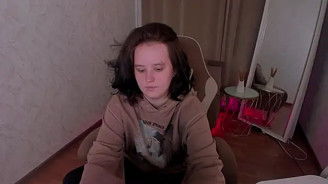 Violet Ferguson online show from November 6, 4:57 pm