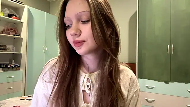 EmiIyKitty online show from September 27, 8:38 pm