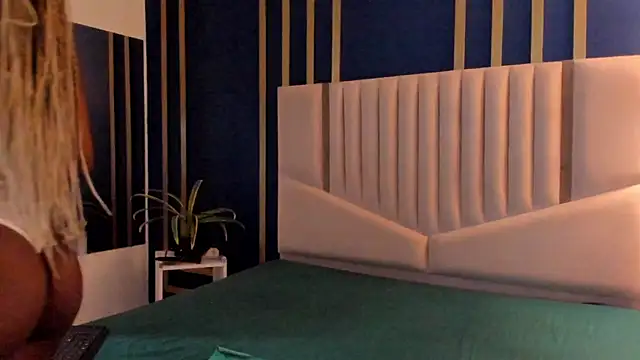 AmaraFierce online show from December 22, 7:39 pm