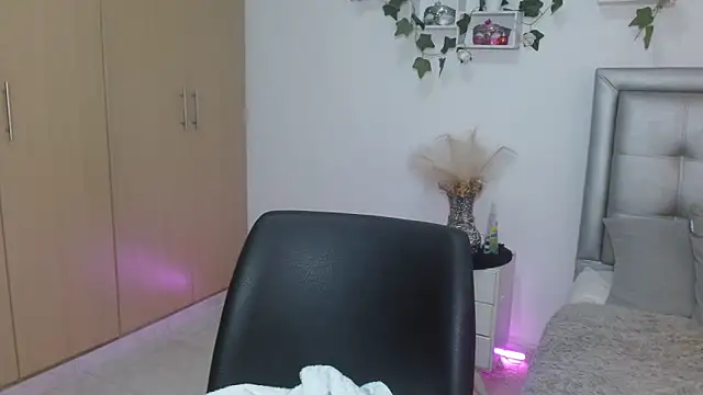 mia star 2 online show from April 22, 10:01 am