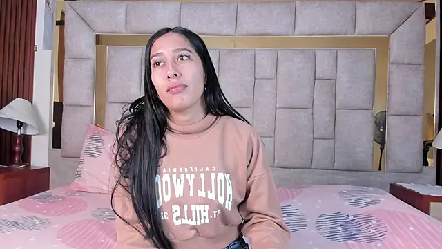 Amelia Rivas online show from October 10, 8:47 pm