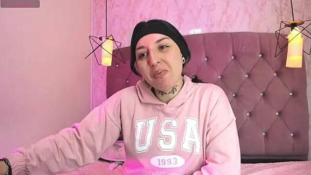 Iris  77 online show from January 12, 6:02 pm