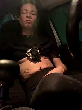 GoldenPussy1329 online show from November 7, 10:47 pm