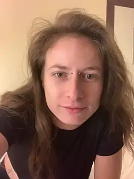 GoldenPussy1329 online show from March 13, 2:24 am