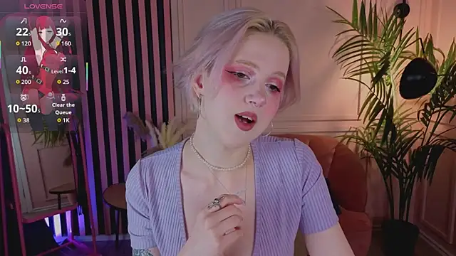 luna son online show from November 29, 6:17 am