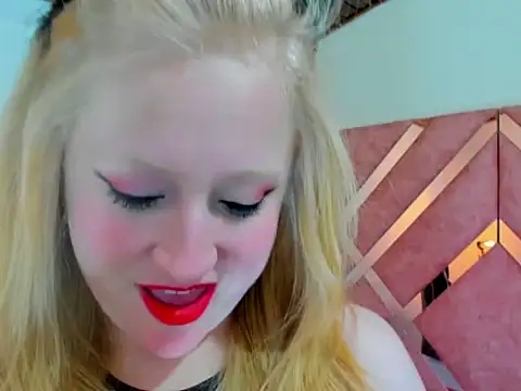 AliceCat 01 online show from October 13, 7:22 am