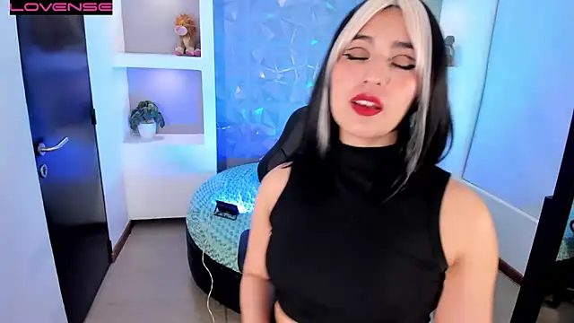 Maya Rivers online show from November 9, 5:47 am