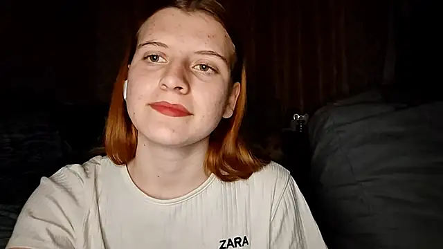 LynteriLain online show from October 30, 10:00 pm