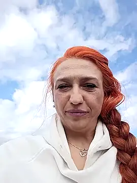 CoMiZrobiszJakMnieZlap666 online show from October 29, 11:03 am