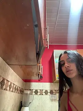 miluwatson online show from February 13, 7:04 pm