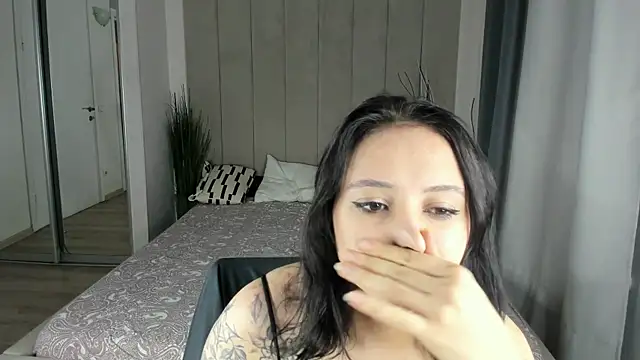  EVA GREEN online show from October 14, 9:28 pm