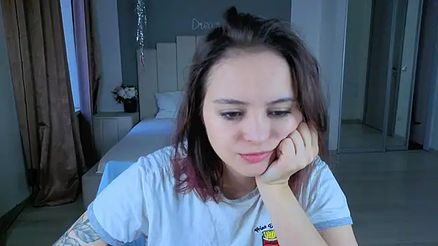  EVA GREEN online show from October 8, 12:31 pm