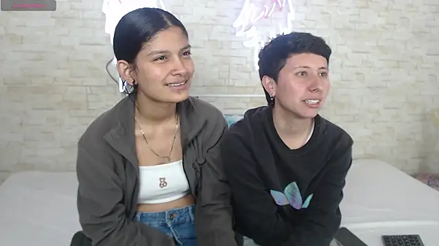 Gaby and Mei online show from November 11, 3:13 am