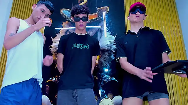 THE FENIX BOYS online show from September 28, 7:47 am