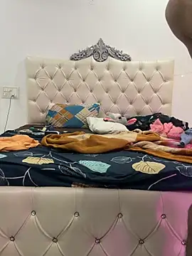 Horny pratiksha online show from December 3, 6:32 pm