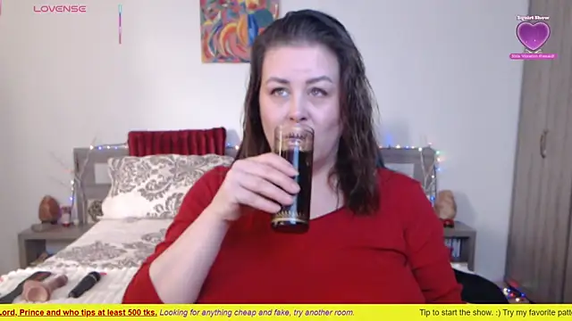 1Felicity1 online show from November 18, 7:09 am