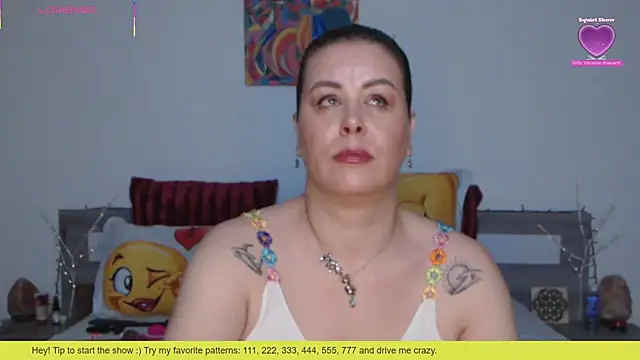 1Felicity1 online show from October 27, 5:36 am