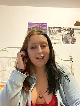 SweetieLina online show from October 5, 5:07 pm