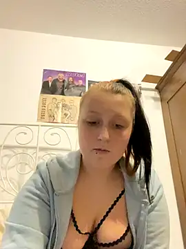 SweetieLina online show from October 6, 5:07 pm