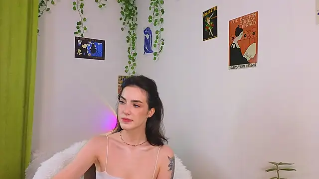 di moon online show from November 17, 6:08 pm